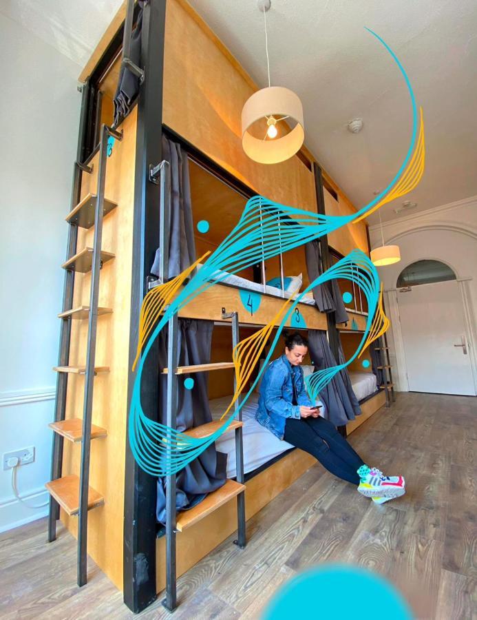 Leevin Hostel George Дъблин Екстериор снимка